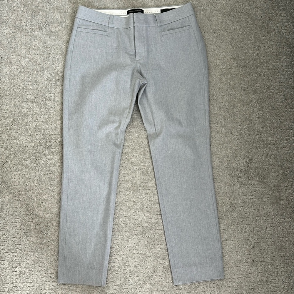 Banana Republic size 4 Sloan slacks light gray